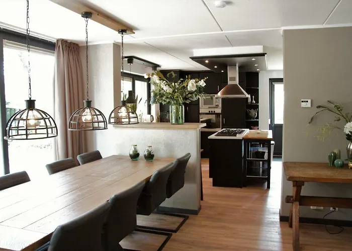 בית נופש Bosbungalow Ruighenrode *