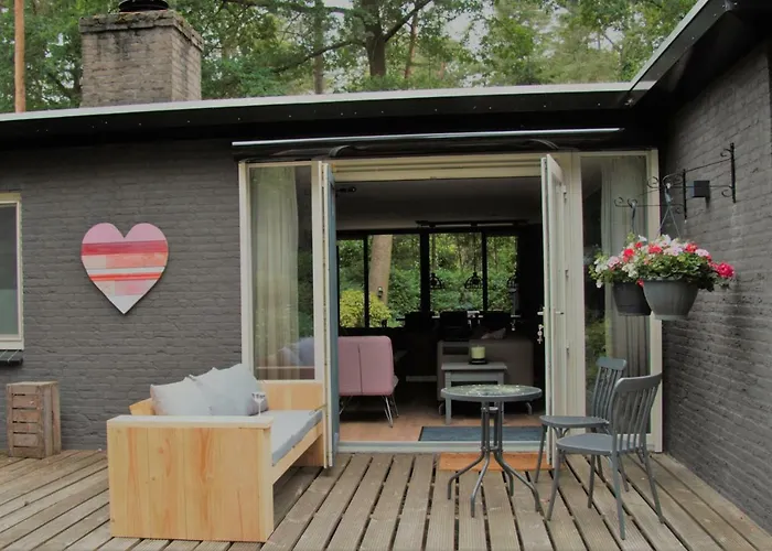 בית נופש Bosbungalow Ruighenrode